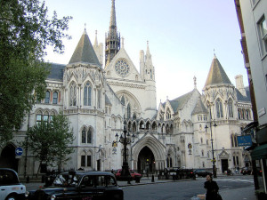 640px-Royal_courts_of_justice